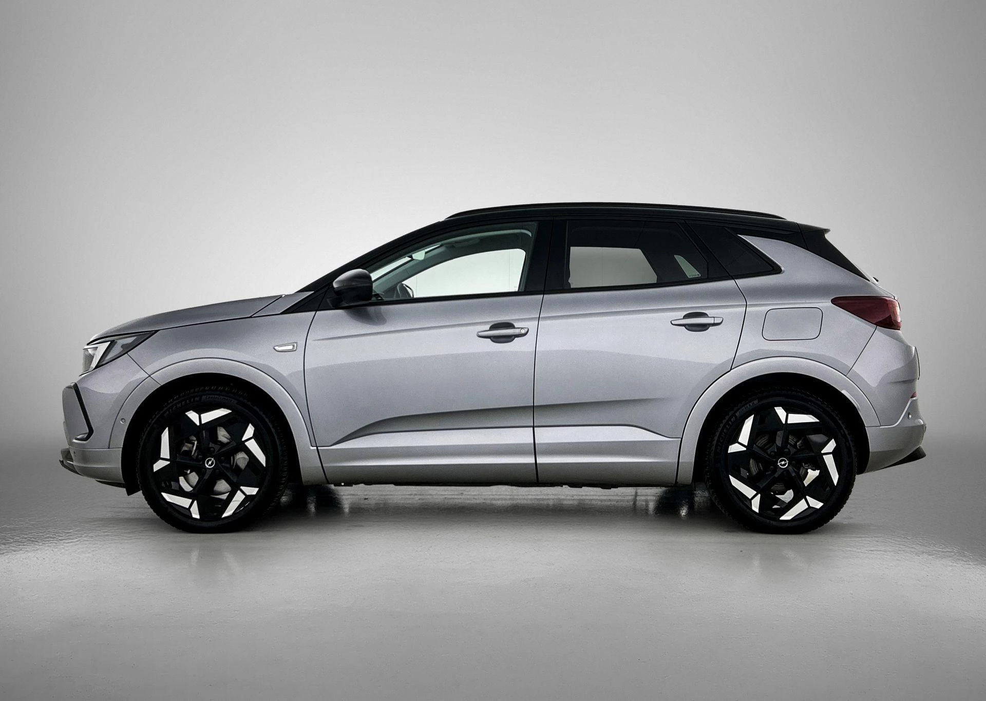 Opel-Grandland-image-1