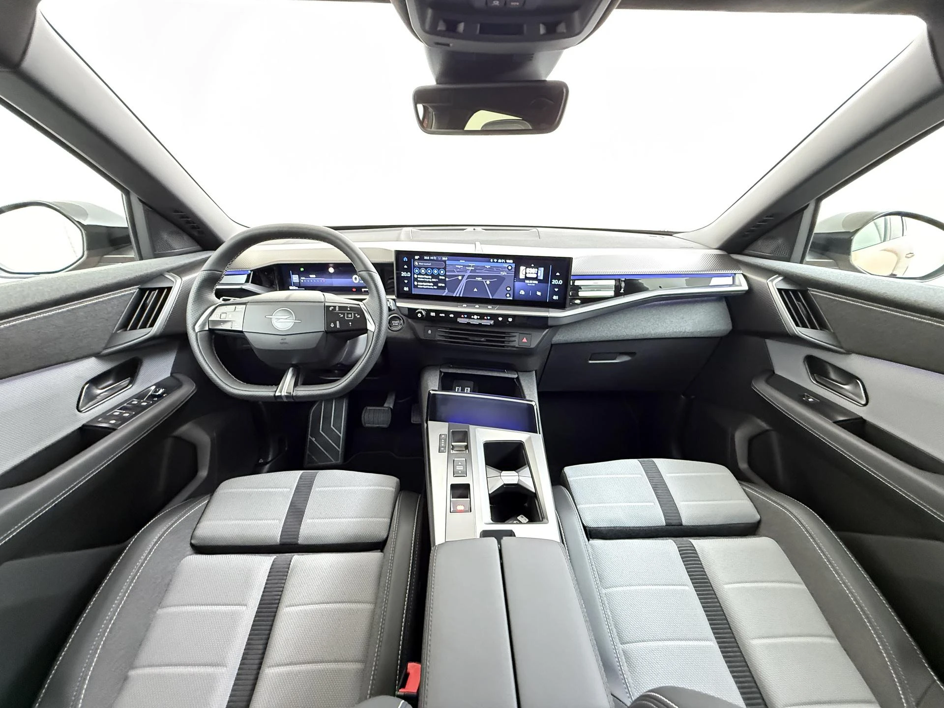 Opel-Grandland-image-18