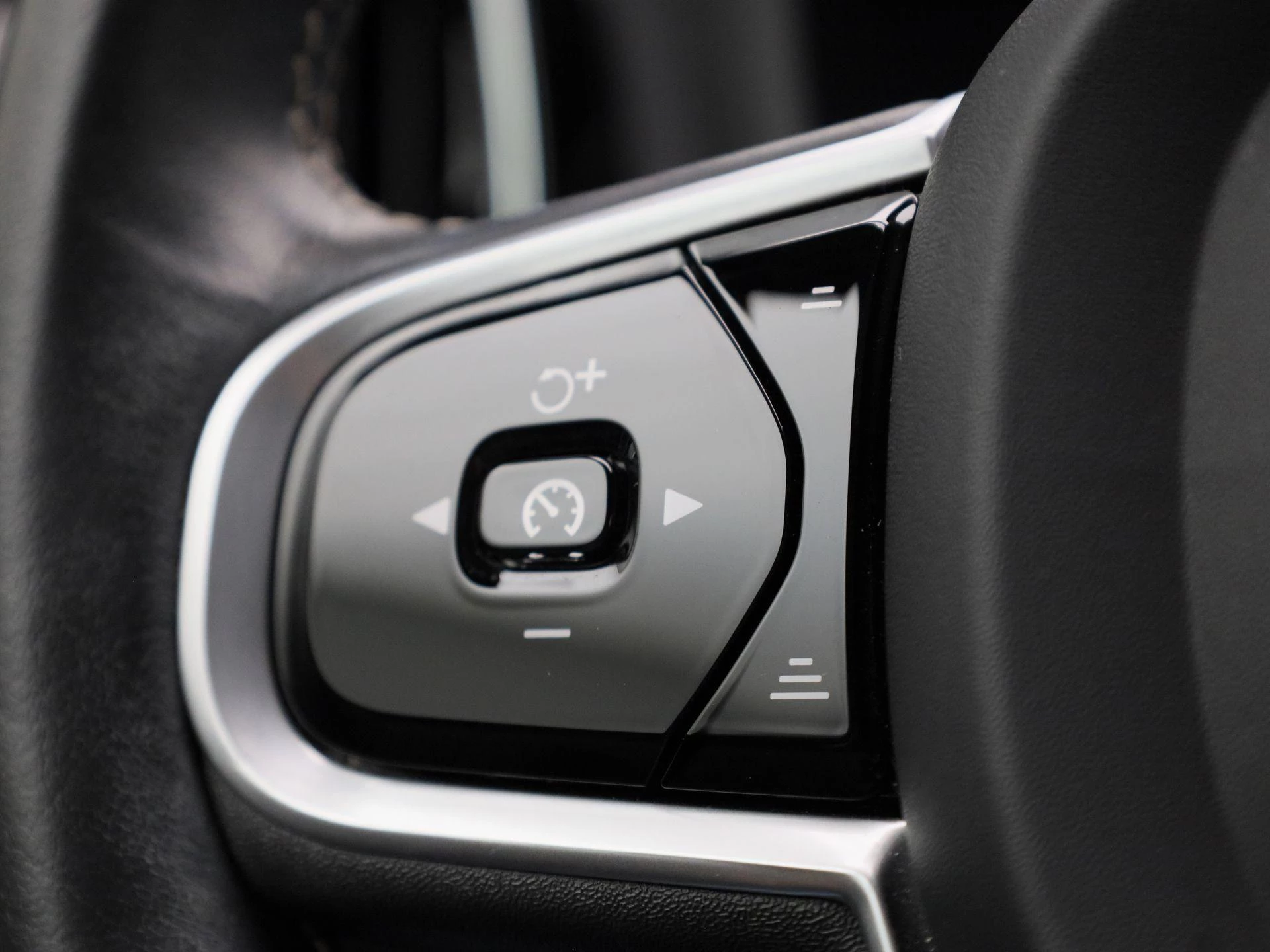 Volvo-V60-image-19