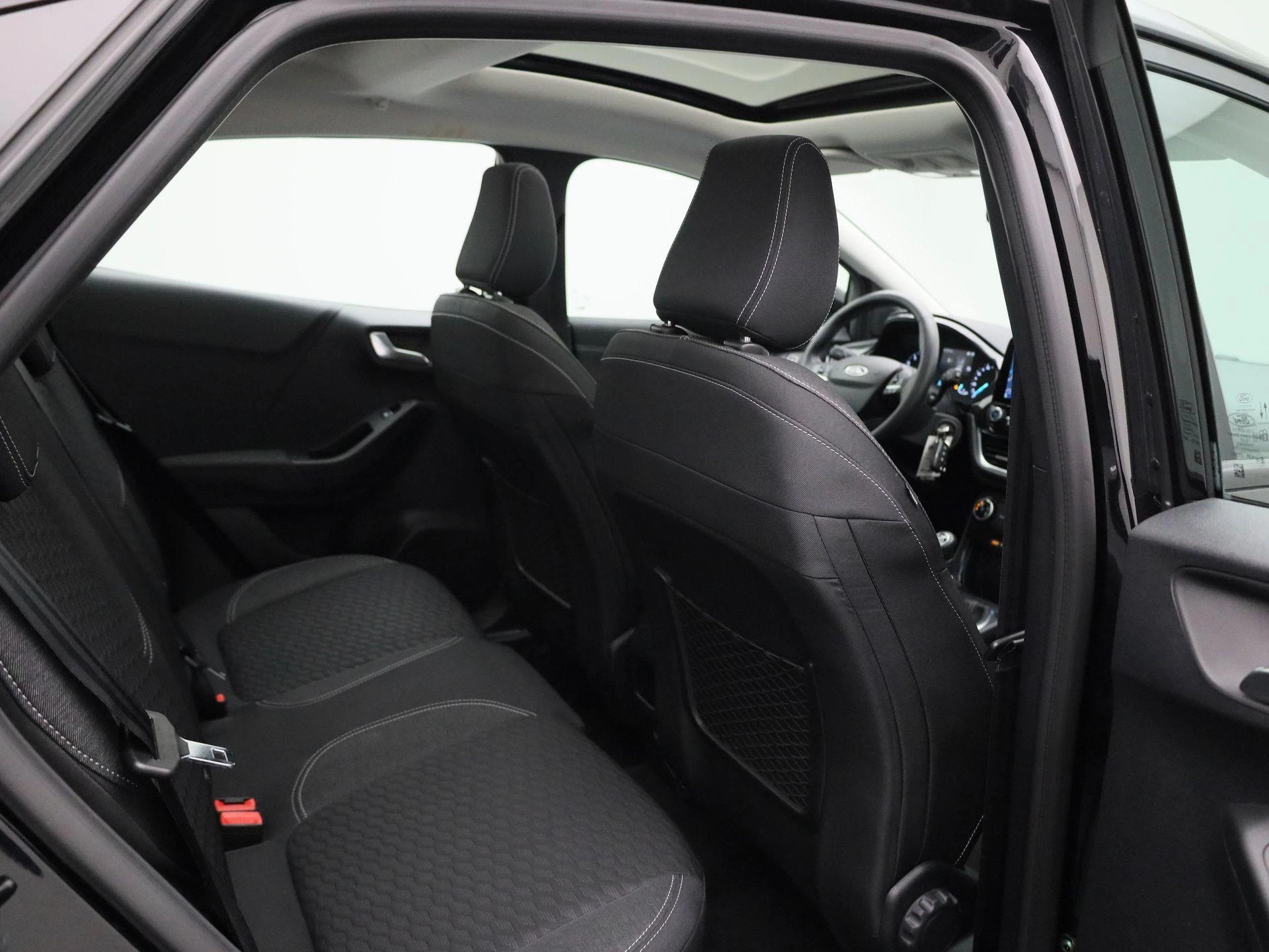 Ford-Puma-image-30