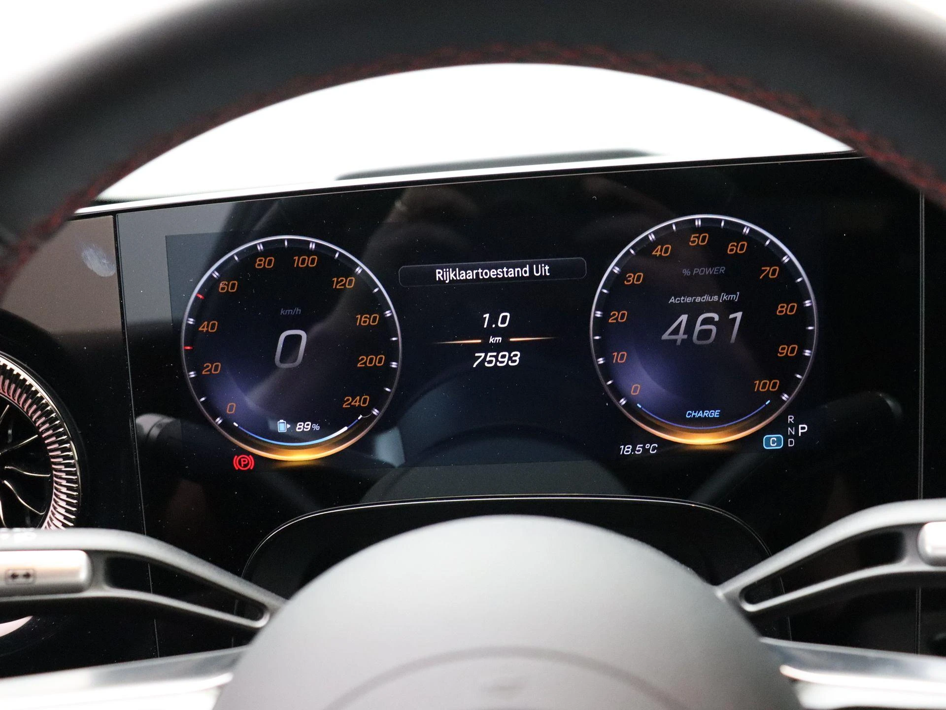 Mercedes-Benz-CLA-image-11