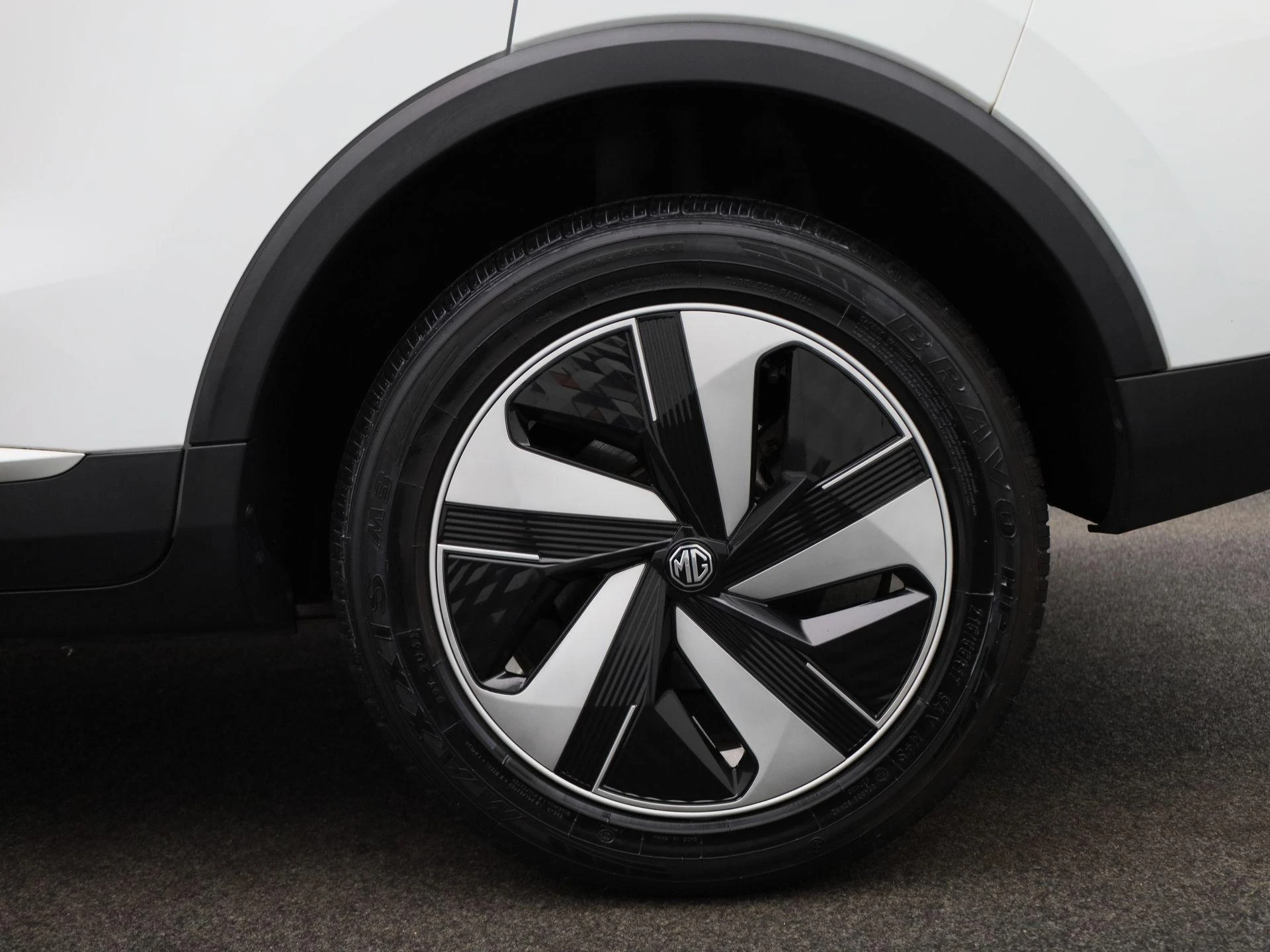 MG ZS EV - 13