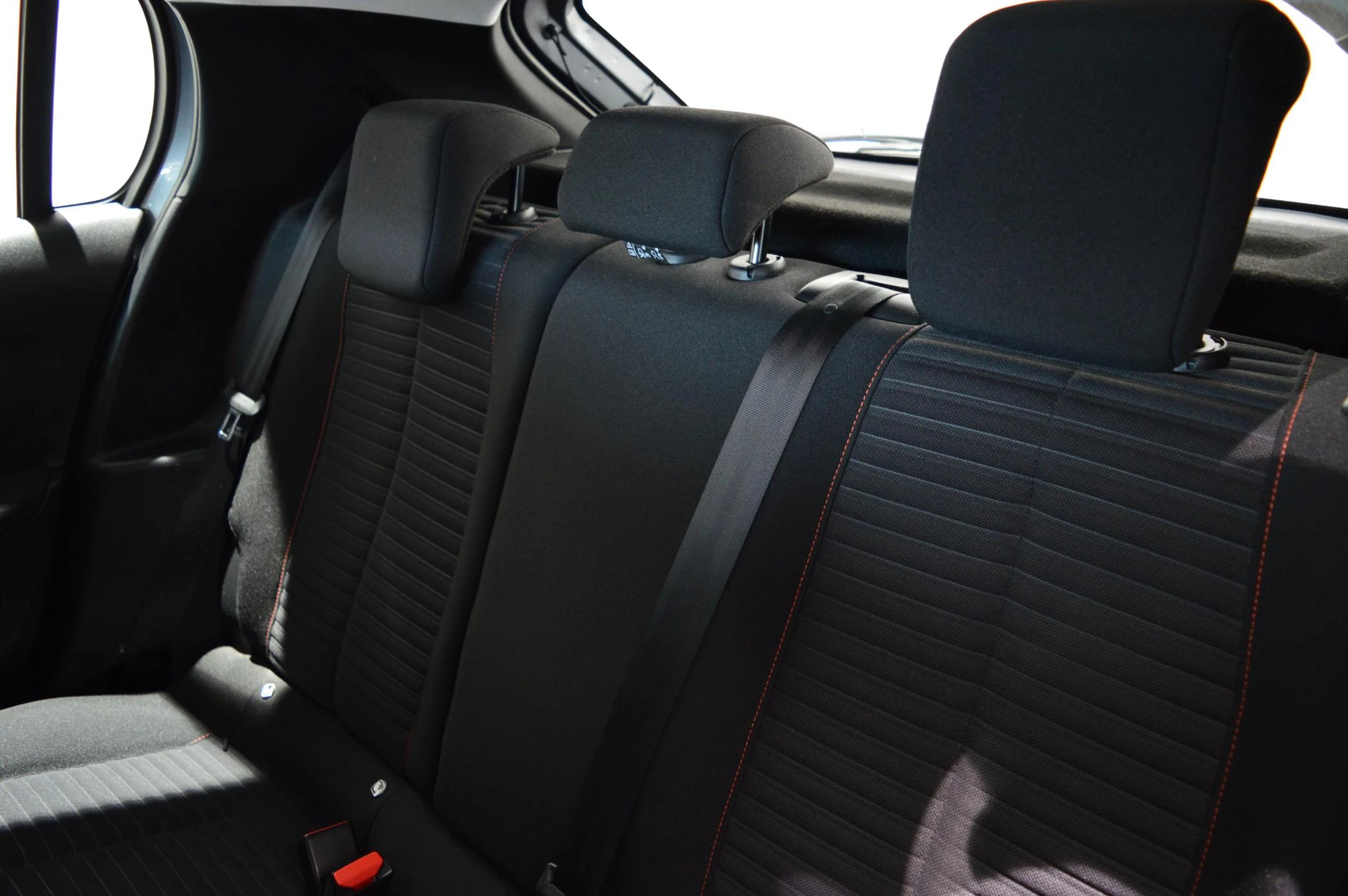 Peugeot-208-image-9