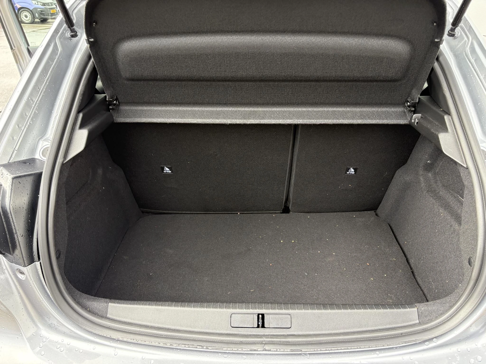 Peugeot-208-image-12