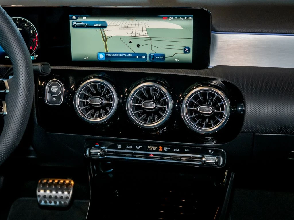 Mercedes-Benz-A-Klasse 200-image-8