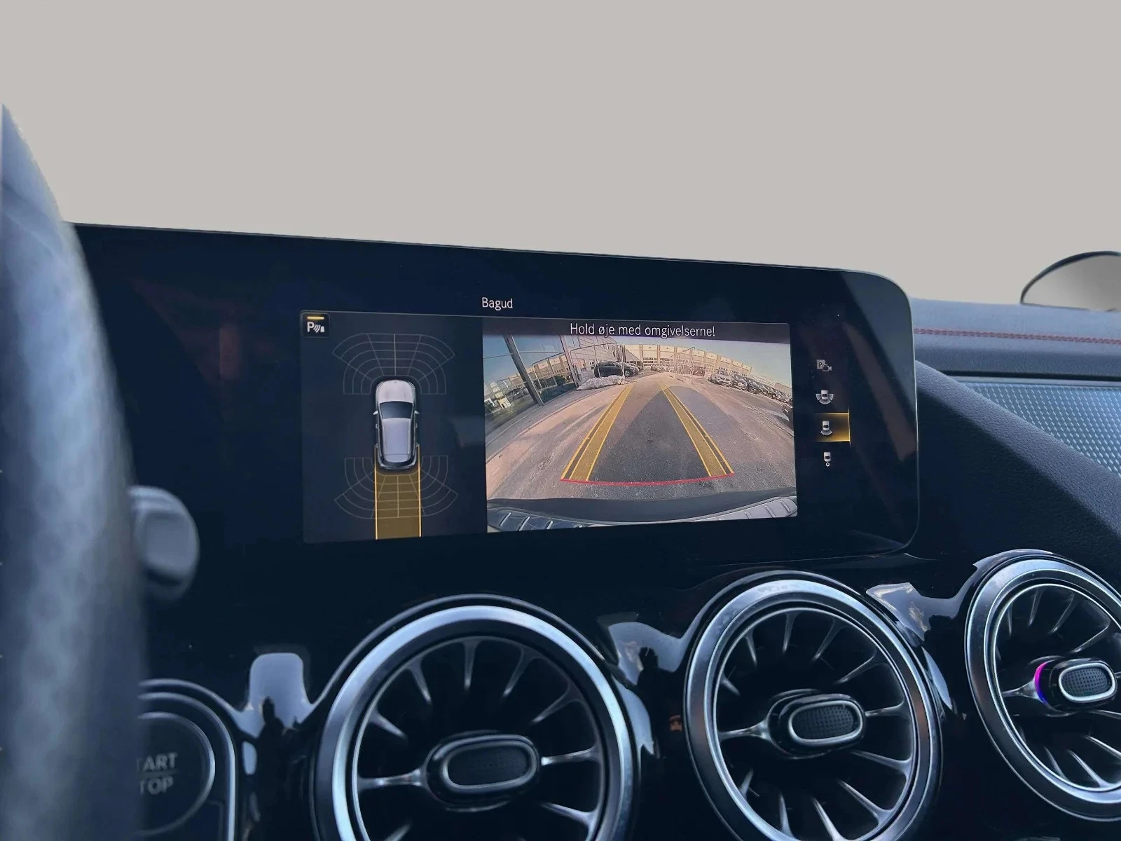 Mercedes-Benz-EQA-image-17