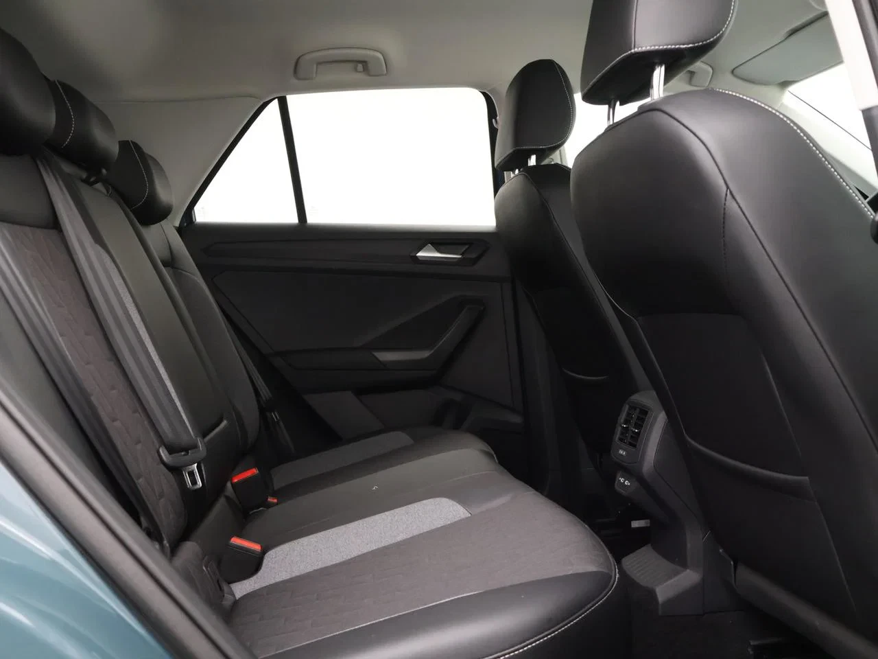 Volkswagen T-Roc T-Roc 1.0 TSI Life 116PK *VIRTUAL COCKPIT*NAVI*PDC*ACC*APP-CONNECT*NAVI*ZETELVERWARMING*...*
