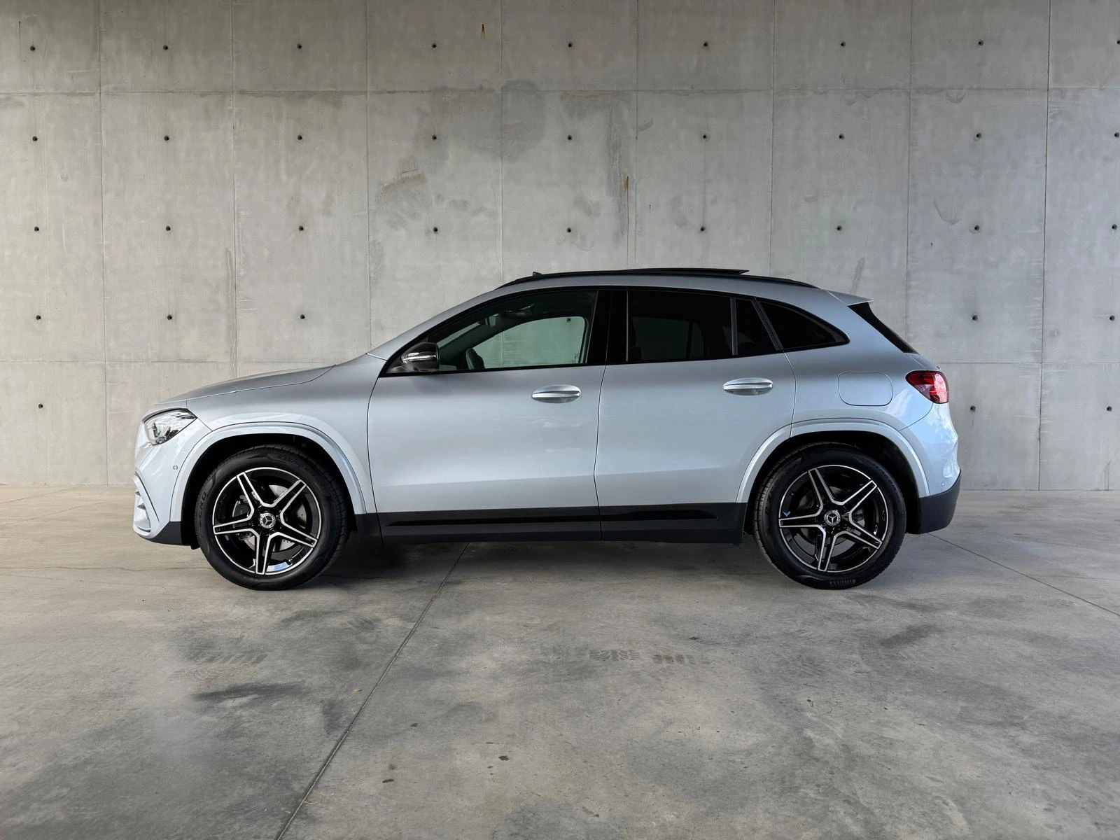 Mercedes-Benz-GLA-image-3