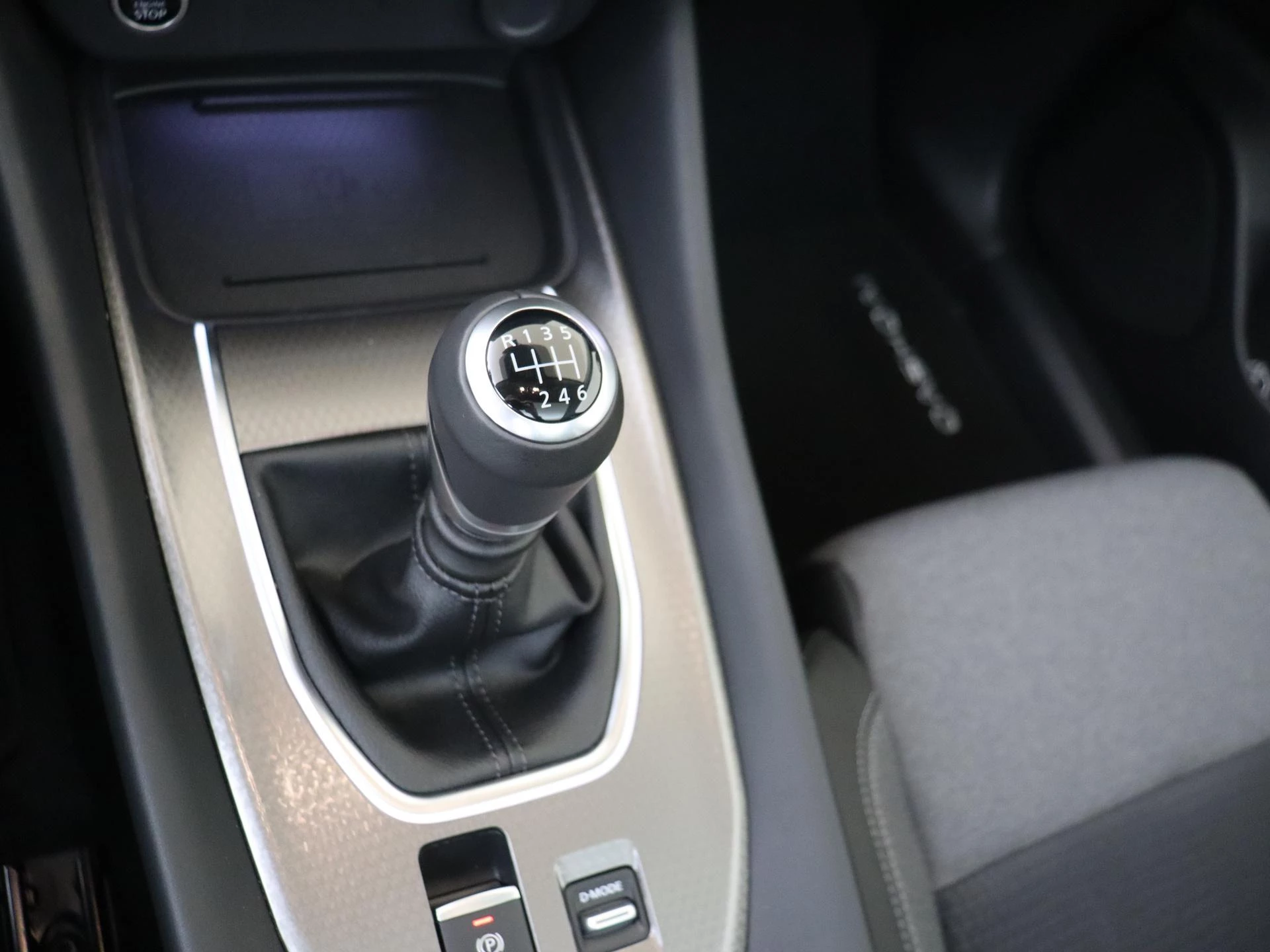 Nissan-QASHQAI-image-14