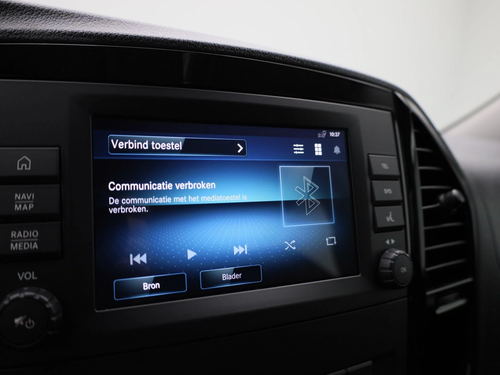Mercedes-Benz-Vito-image-20