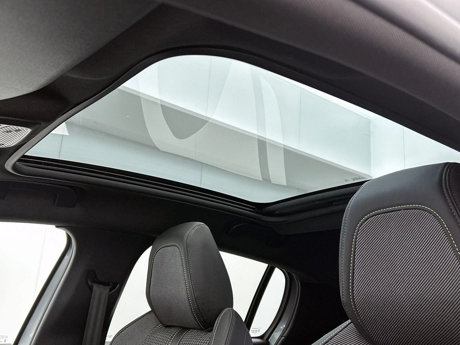 Peugeot-208-image-33