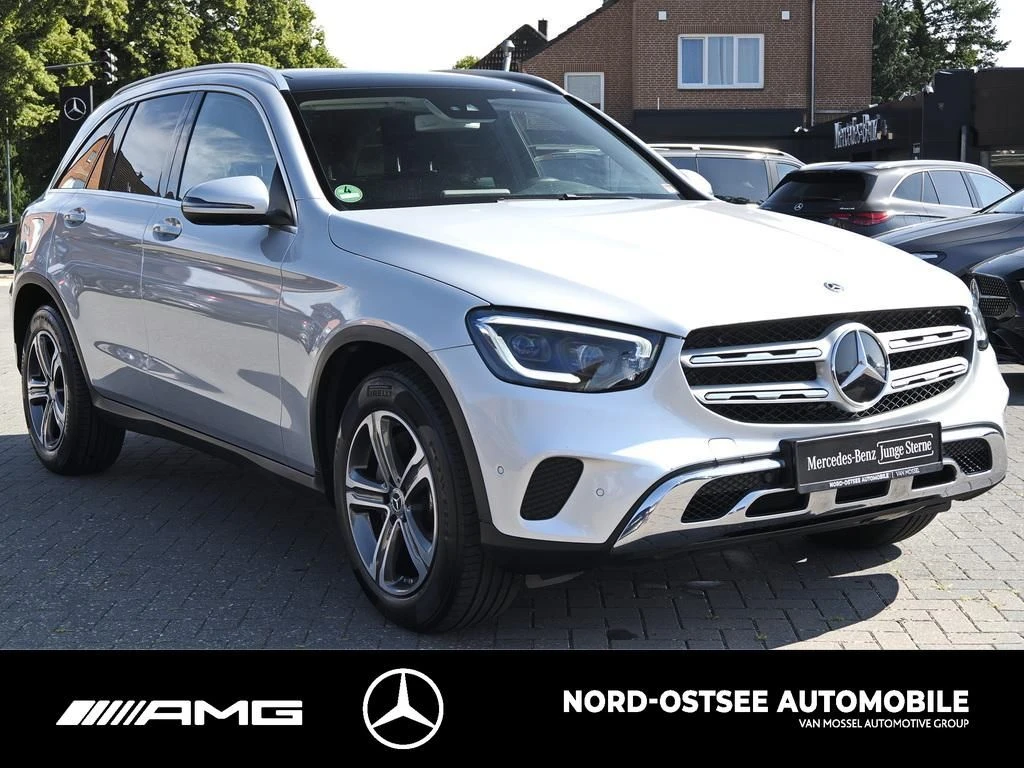 Mercedes-Benz GLC 300 d 4M AHK PANO MULTIBEAM KAMERA 9G NAVI
