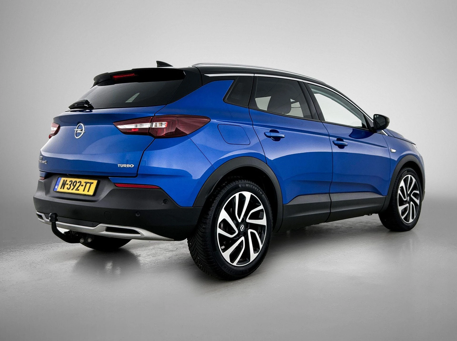 Opel-Grandland X-image-3