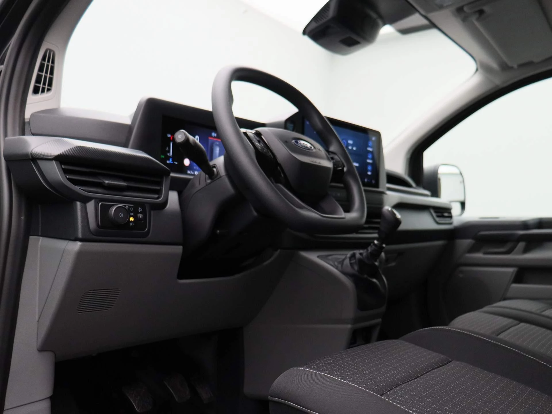 Ford-Transit Custom-image-29