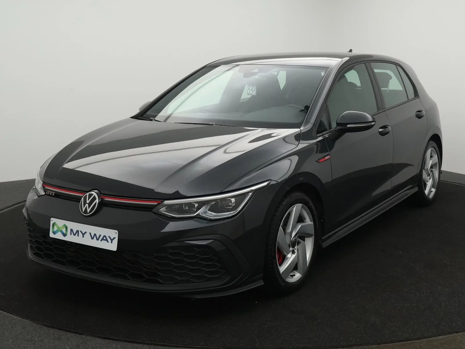 Volkswagen-Golf-image-0