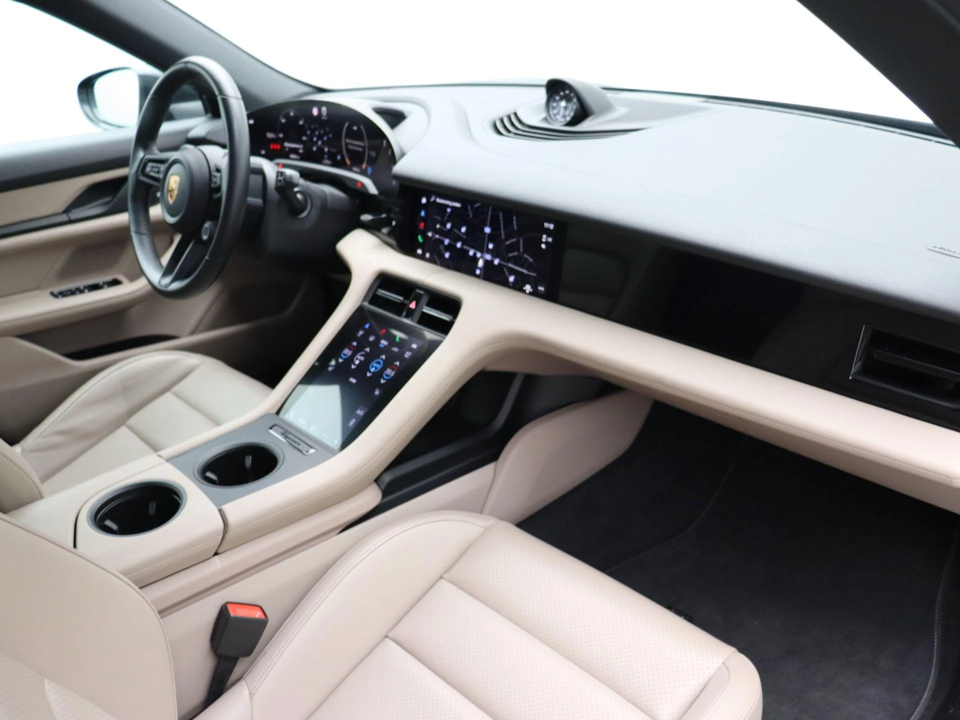 Porsche-Taycan-image-19