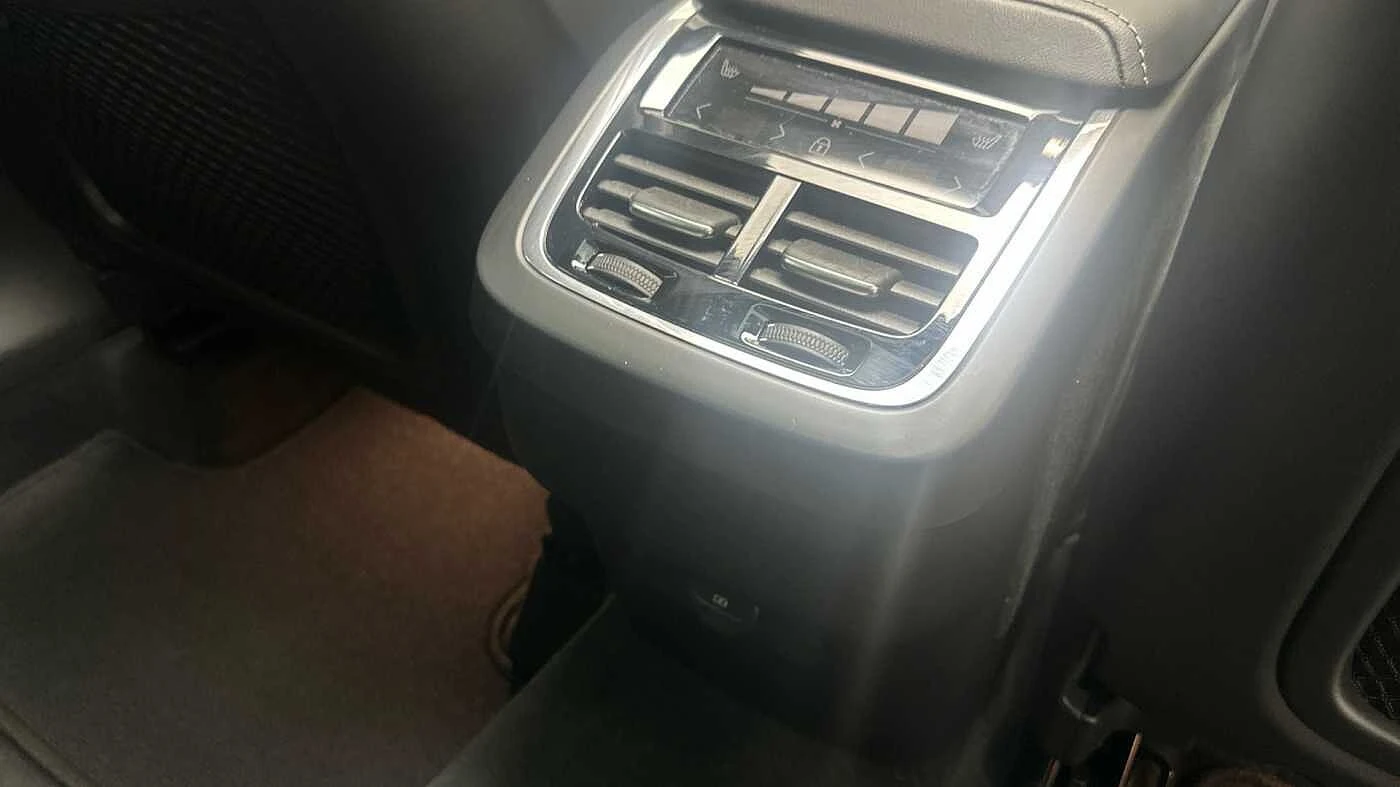 Volvo-XC60-image-23