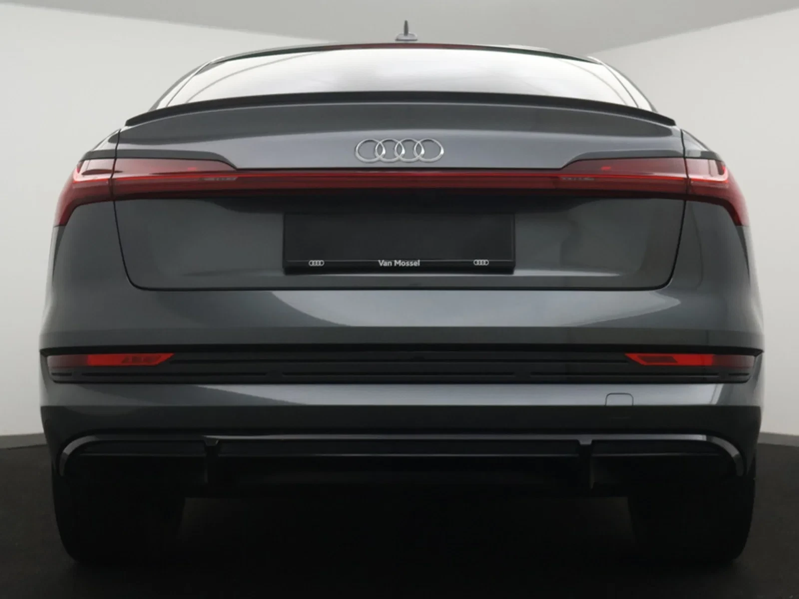 Audi e-tron Sportback Audi e-tron Sportback S line 55 QUATTRO 408PK *AUTOMAA*LEDER*CAMERA*ACC*PDC*VIRTUAL COCKPIT*NAVI*APP