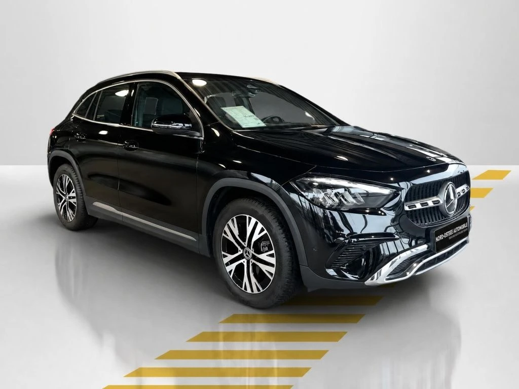Mercedes-Benz-GLA 200-image-16