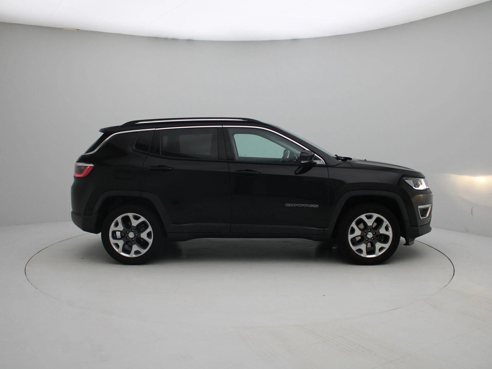 Jeep-Compass-image-5