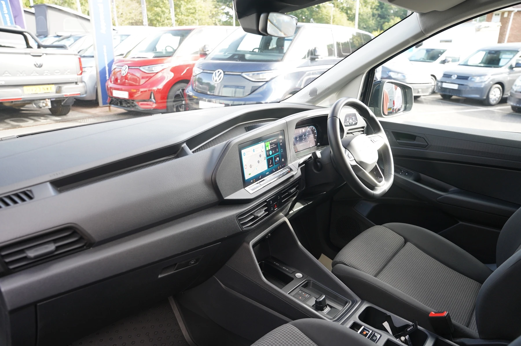 Volkswagen-Caddy-image-1