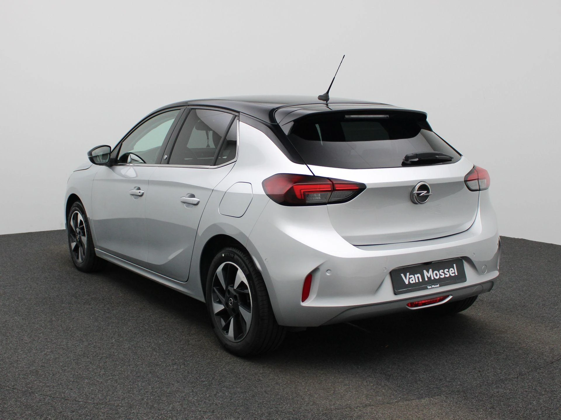 Opel-Corsa-e-image-1