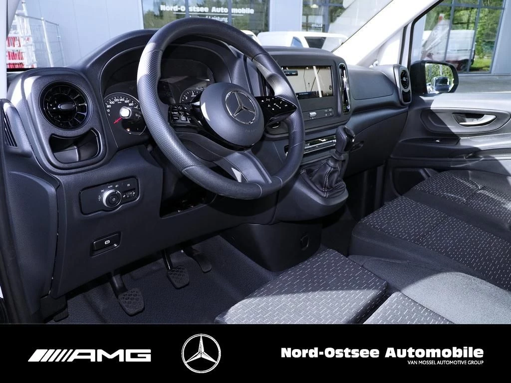 Mercedes-Benz-Vito-image-5