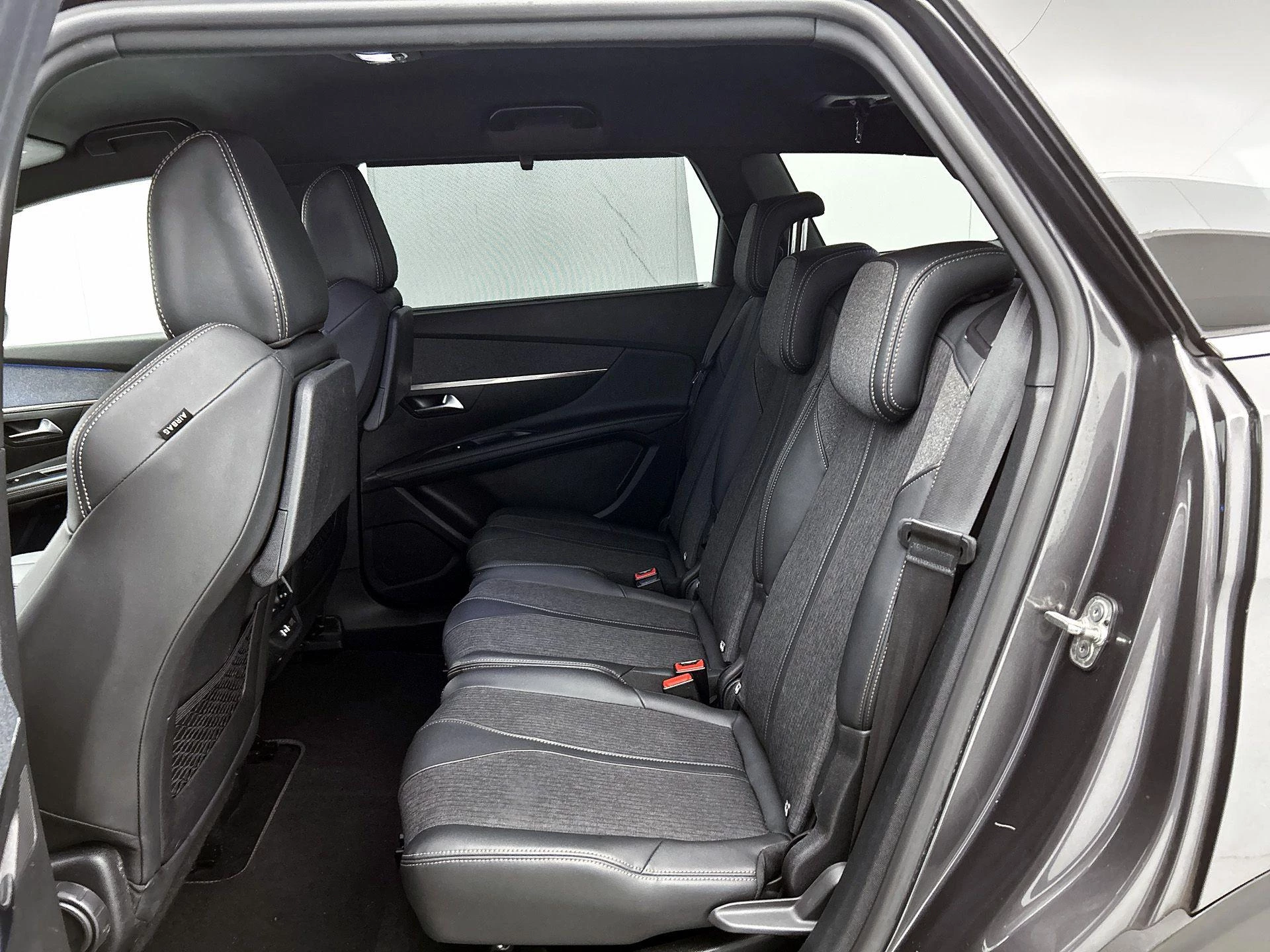 Peugeot-5008-image-28