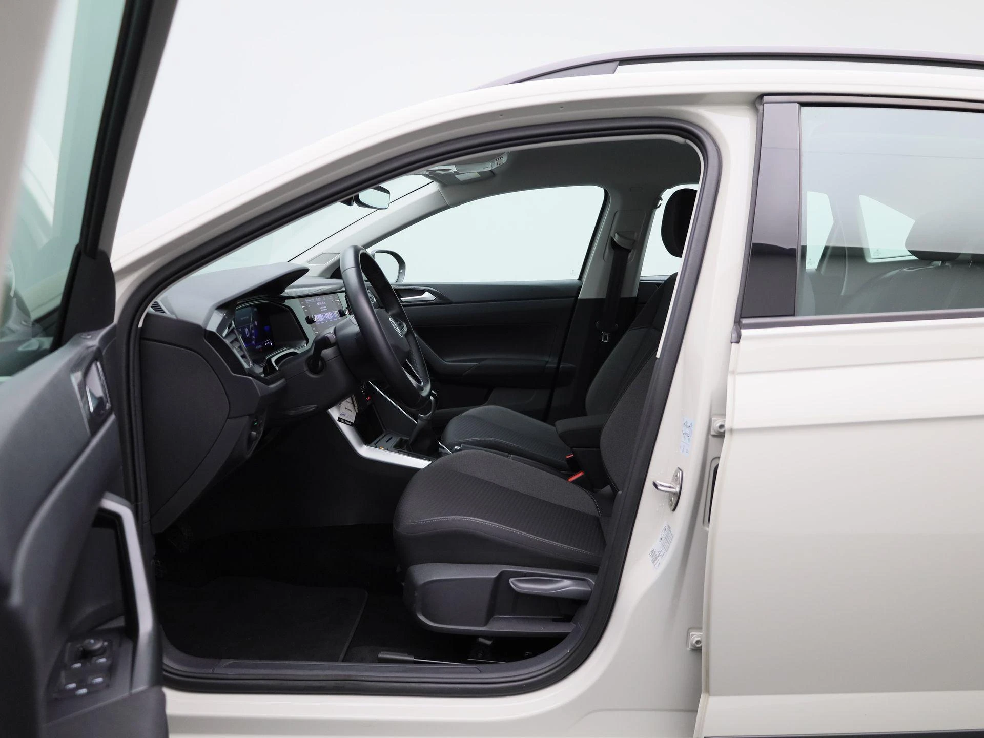 Volkswagen-Taigo-image-8