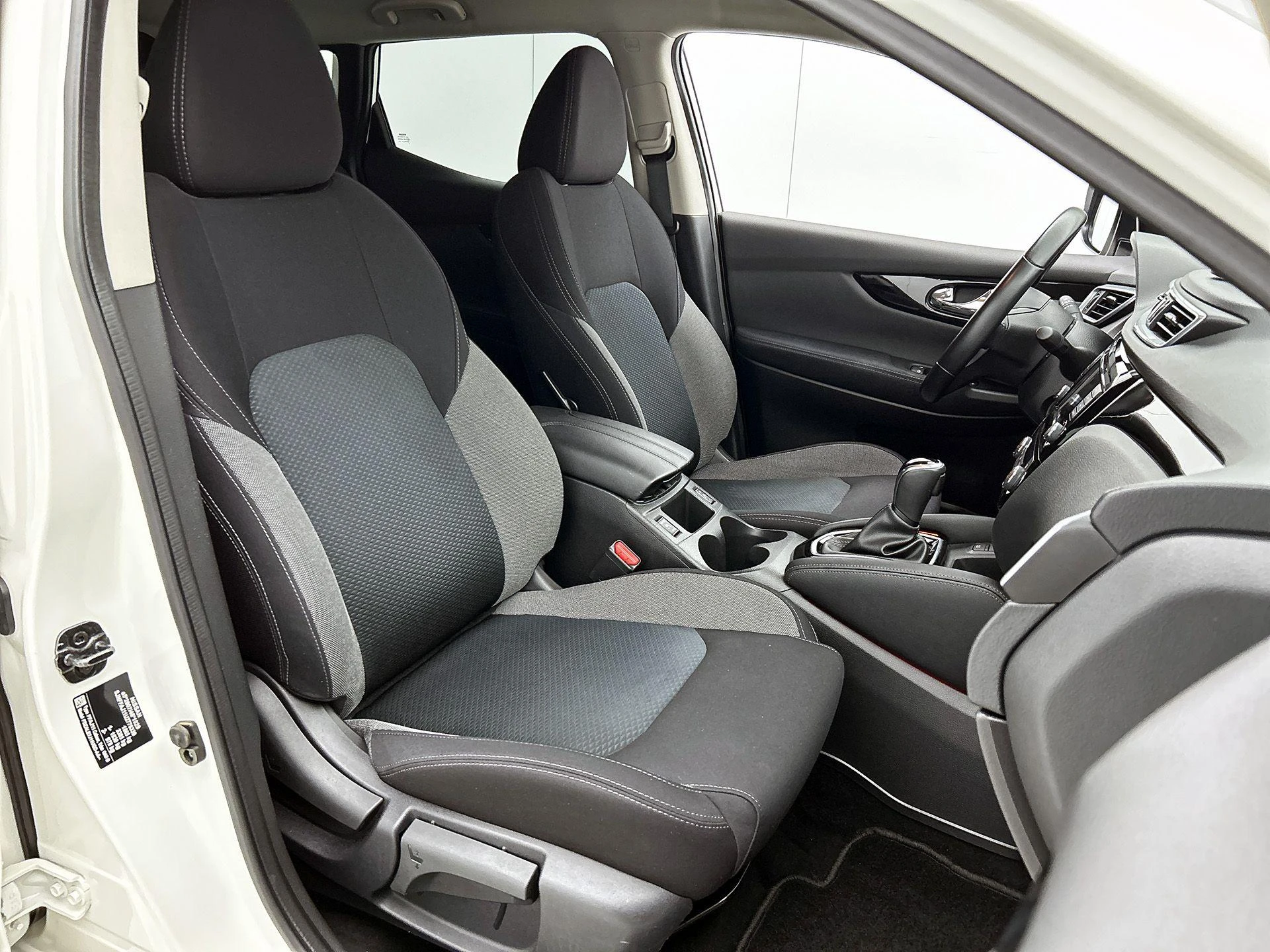 Nissan-QASHQAI-image-35
