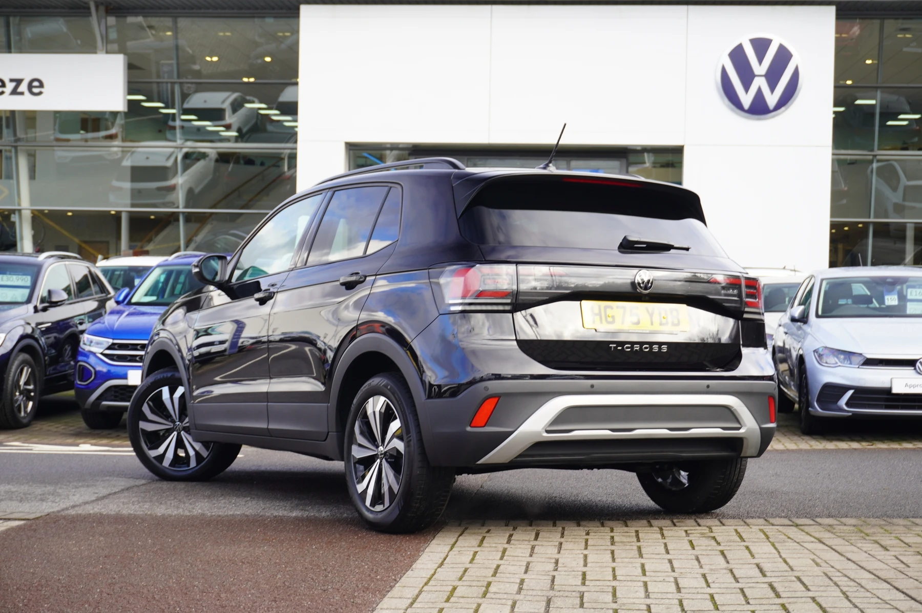 Volkswagen-T-Cross-image-2