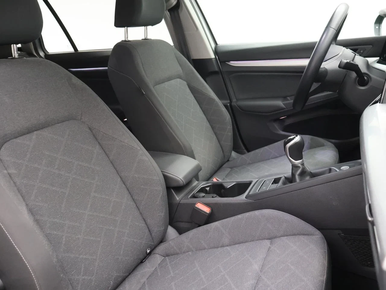 Volkswagen-Golf-image-15