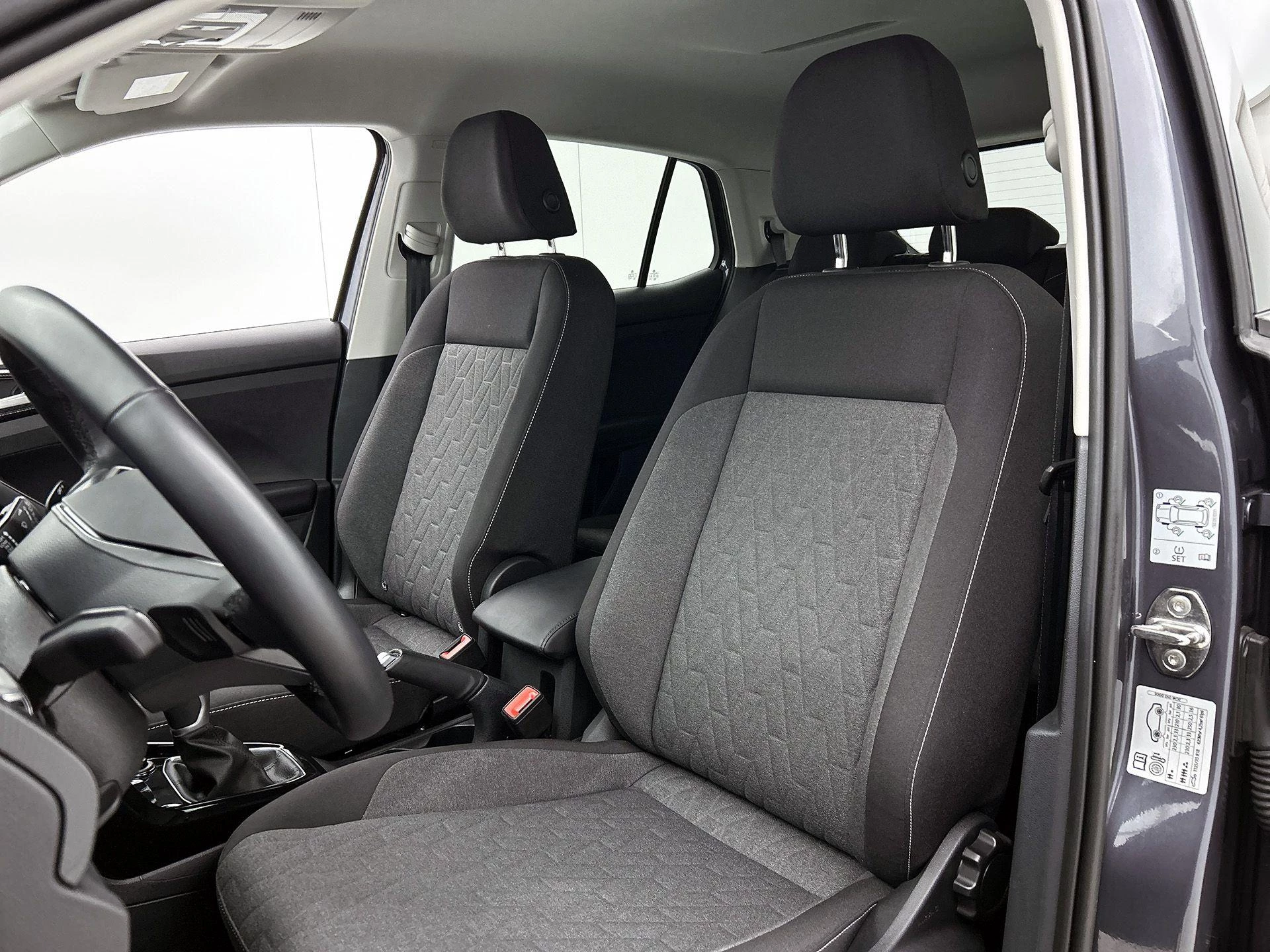 Volkswagen-T-Cross-image-32