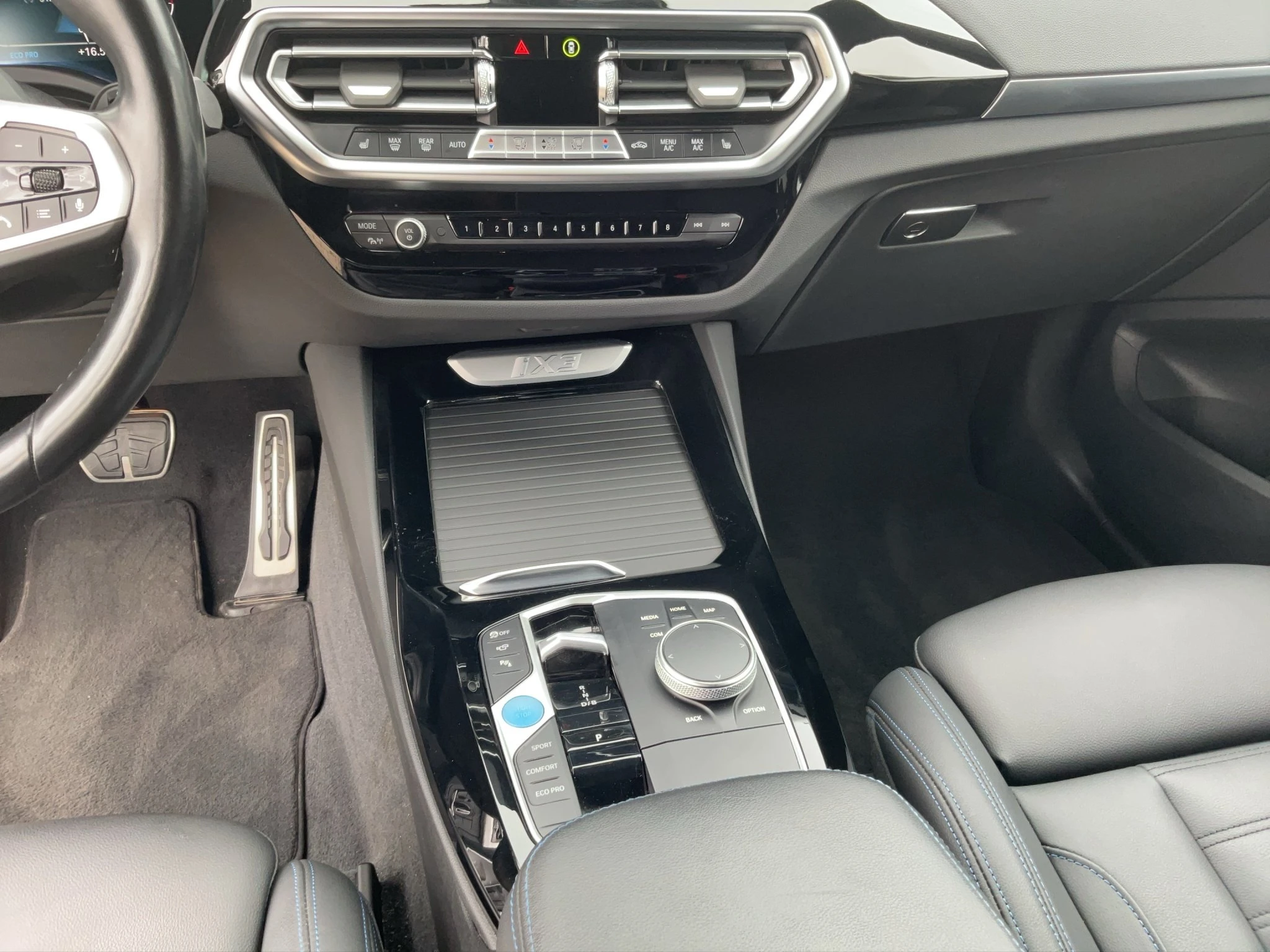 BMW-iX3-image-13
