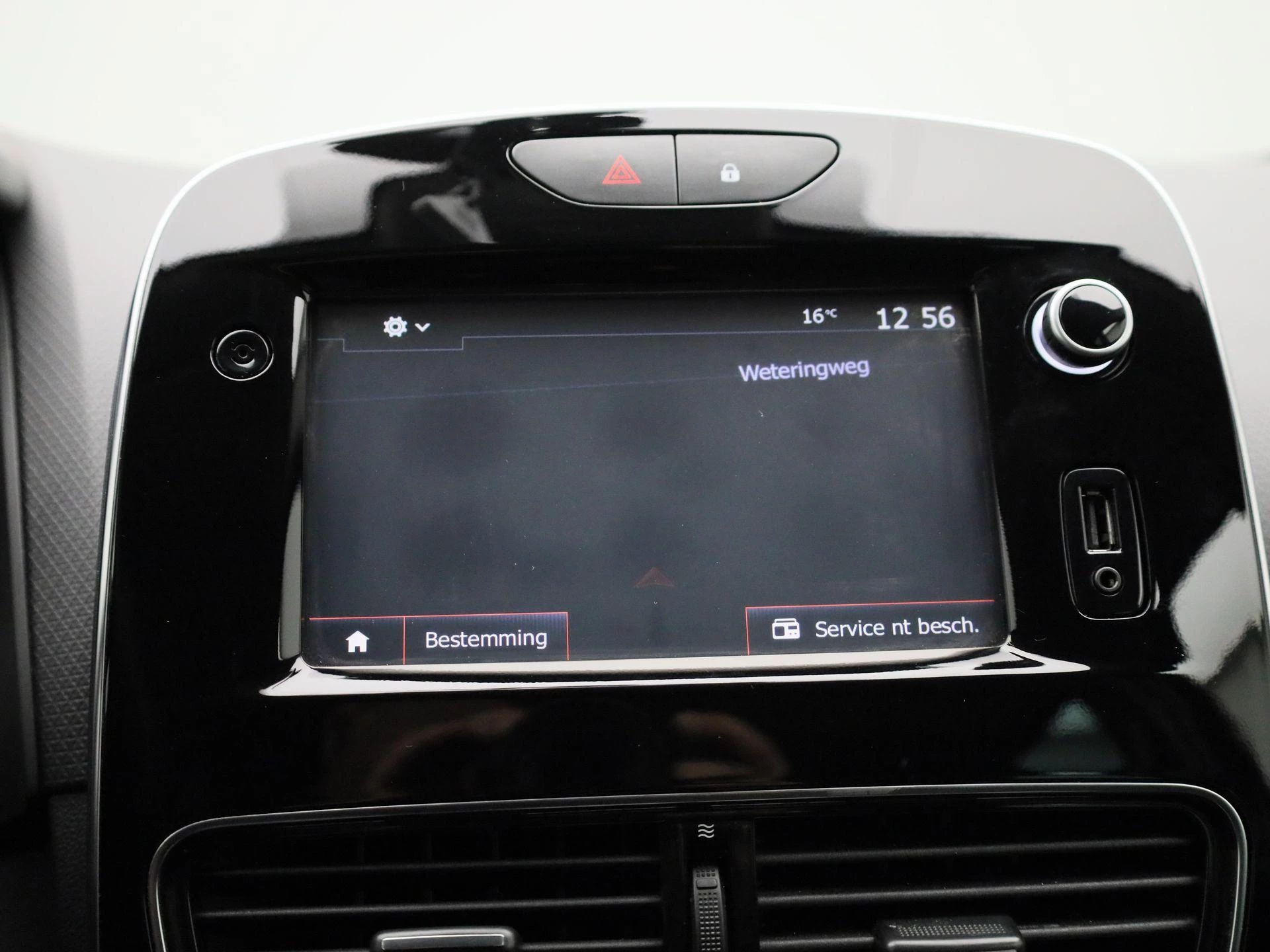 Renault-Clio-image-15