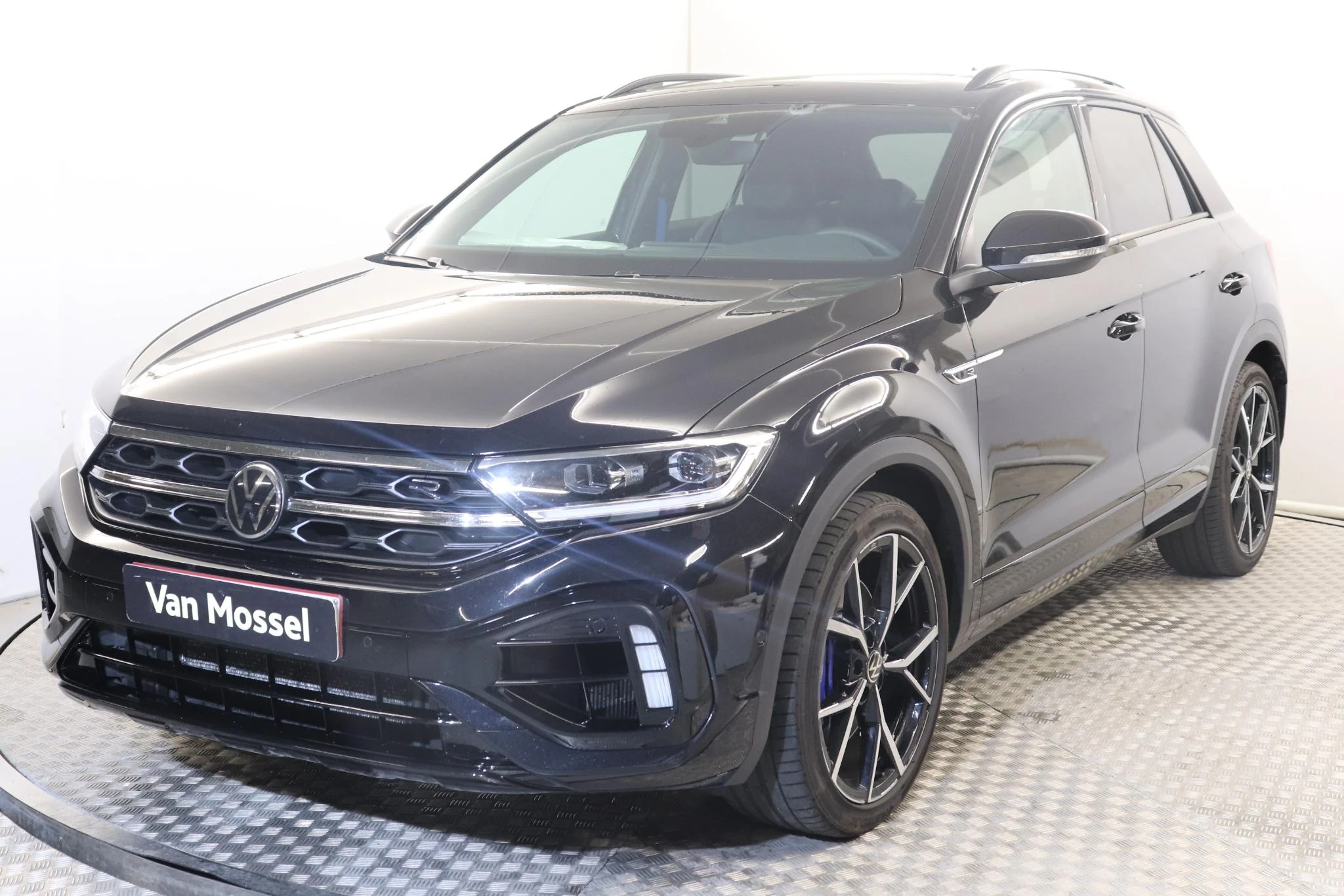 Volkswagen-T-Roc-image-0