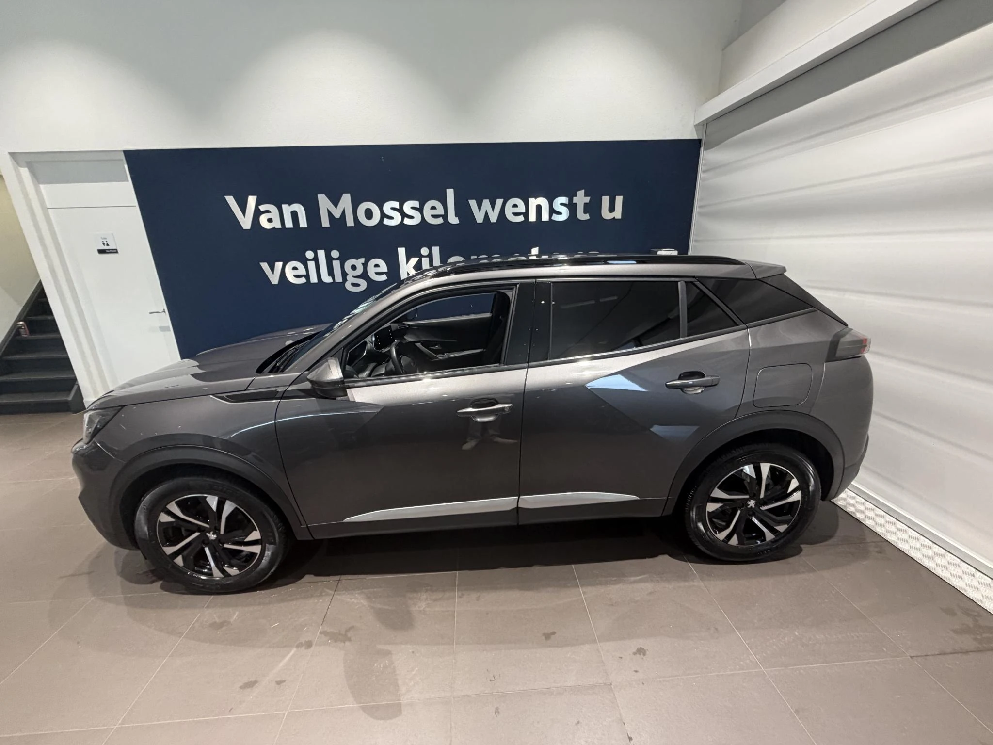 Peugeot-2008-image-2