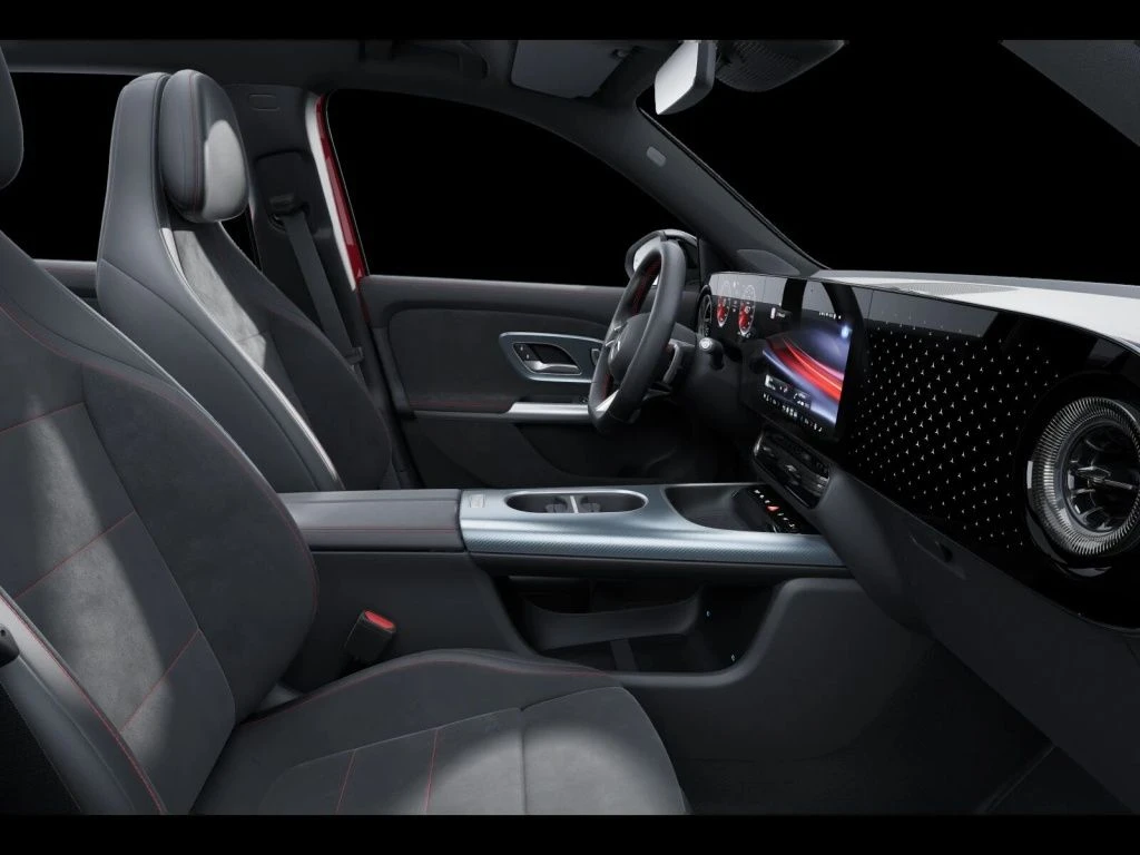 Mercedes-Benz-GLB 250+-image-9