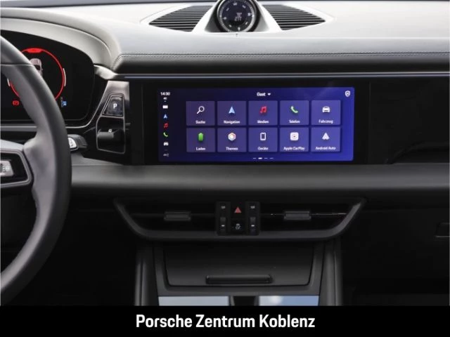 Porsche Macan -