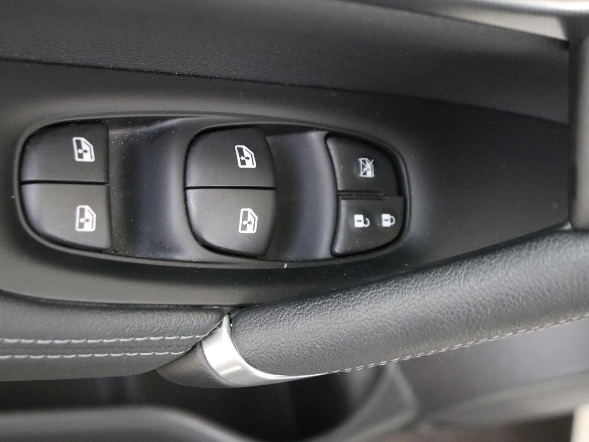 Nissan-QASHQAI-image-26