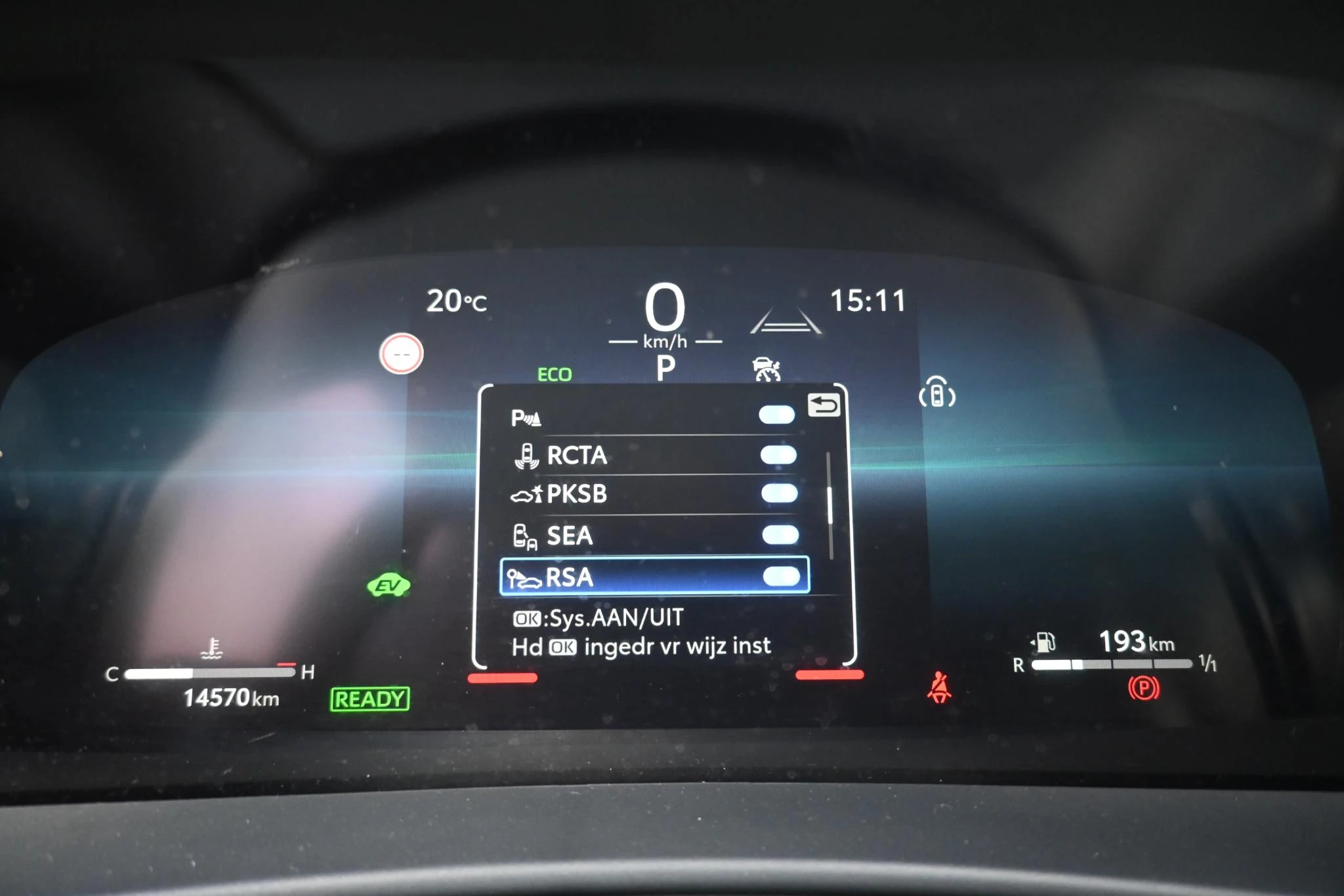 Toyota-C-HR-image-21