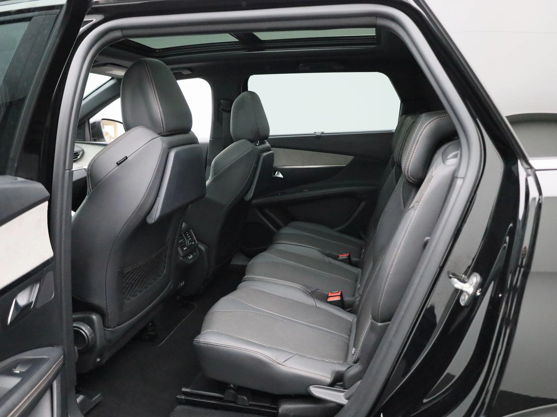 Peugeot-5008-image-9