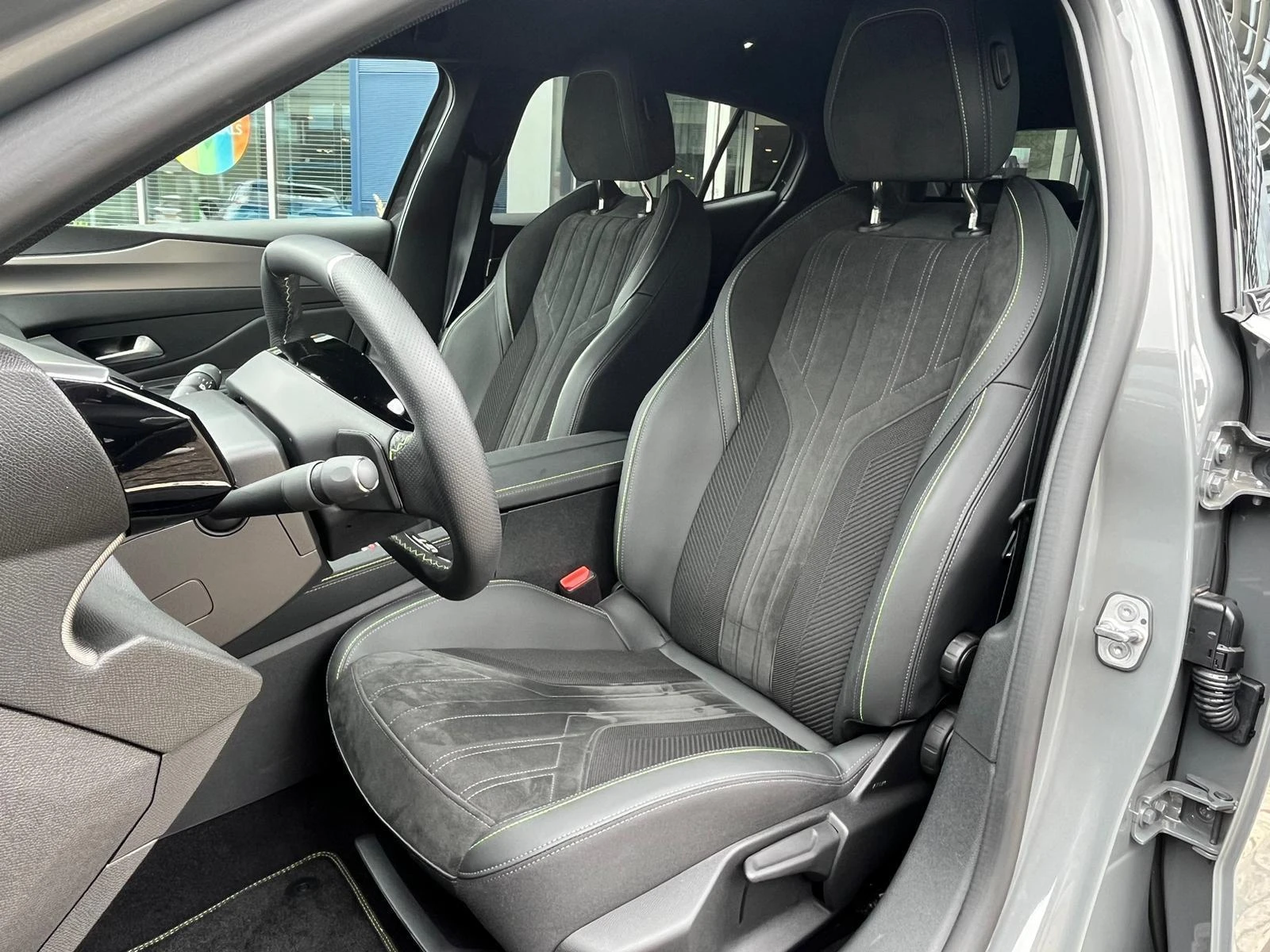 Peugeot-408-image-9