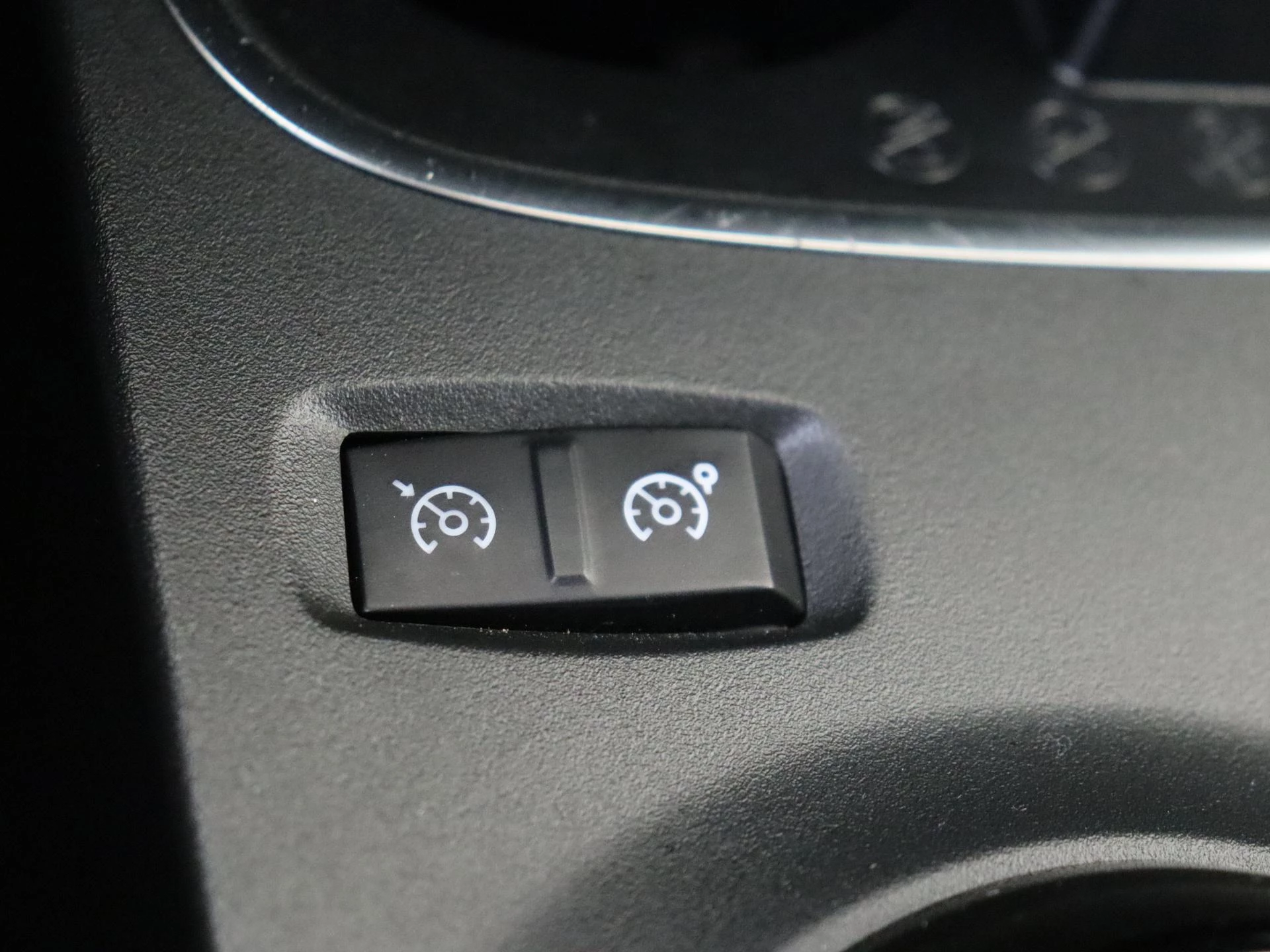 Renault-Twingo-image-19