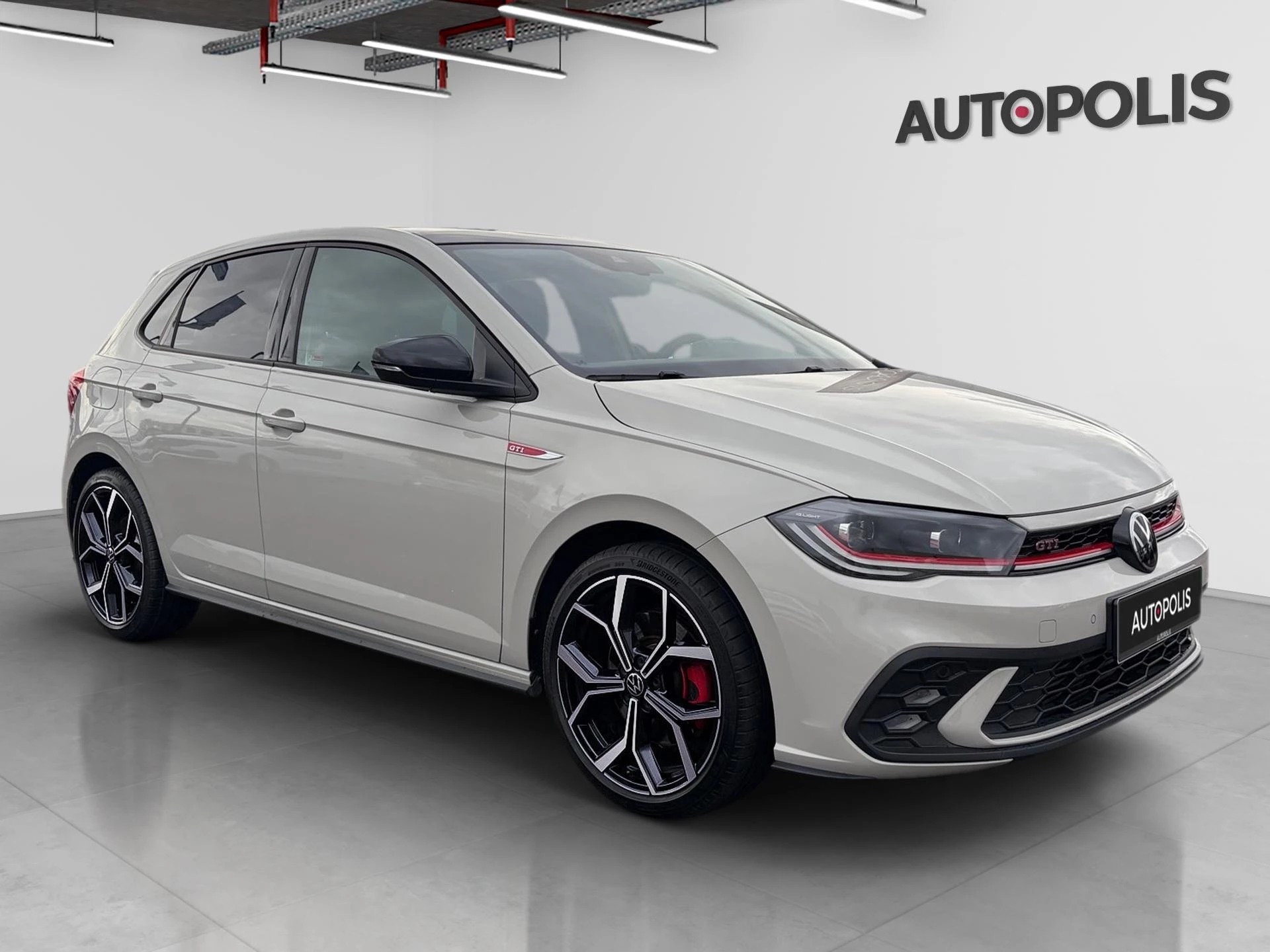 Volkswagen-Polo-image-16