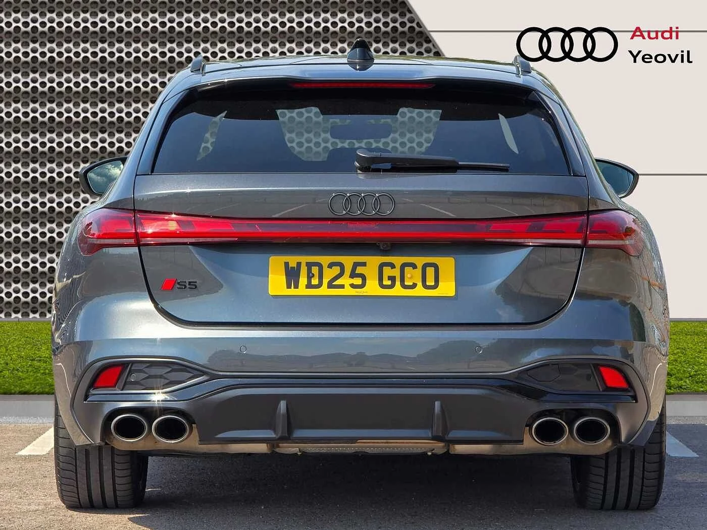 Audi-S5-image-11