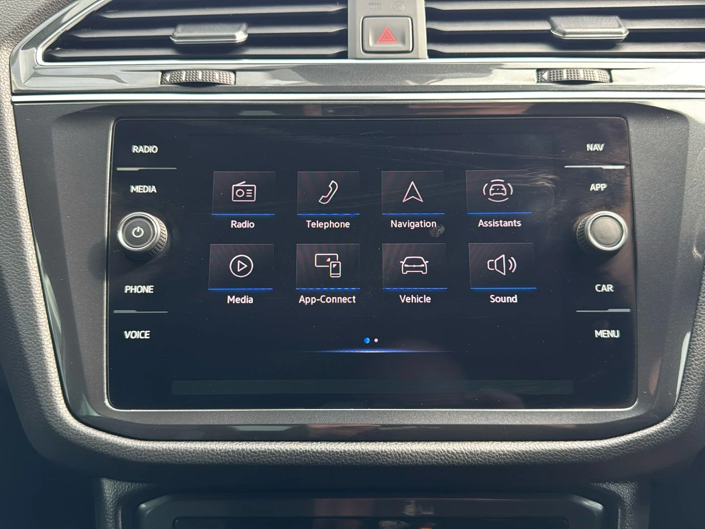 Volkswagen-Tiguan-image-10
