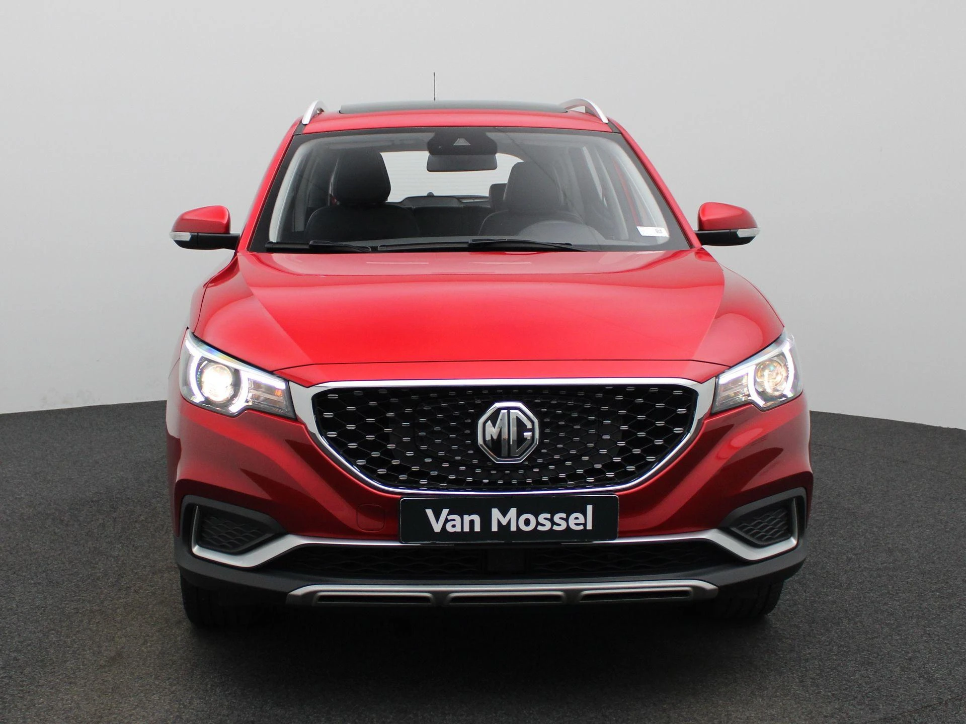 MG-ZS EV-image-2