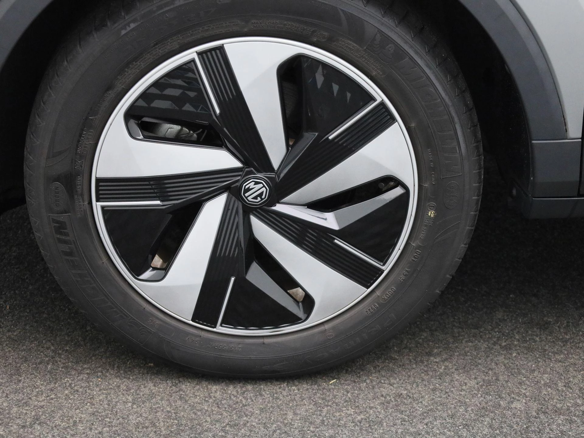 MG-ZS EV-image-11