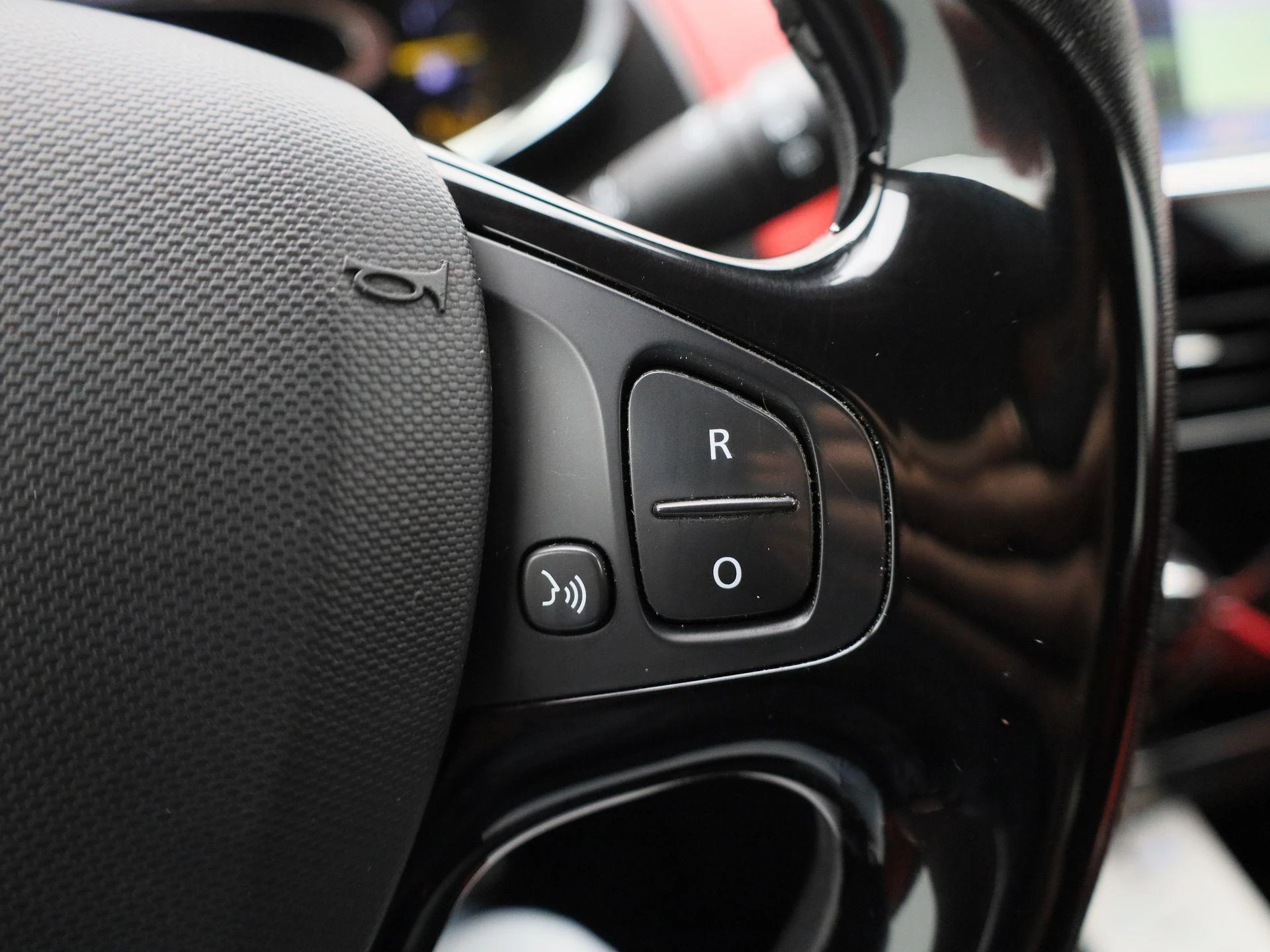 Renault-Clio-image-18